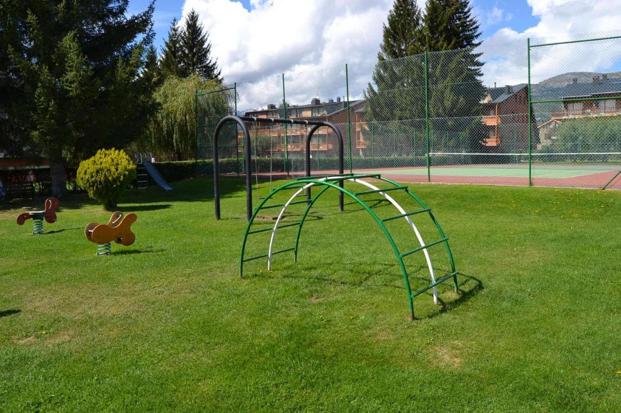 Amplio Apartamento Con Piscina En Llívia Eksteriør billede