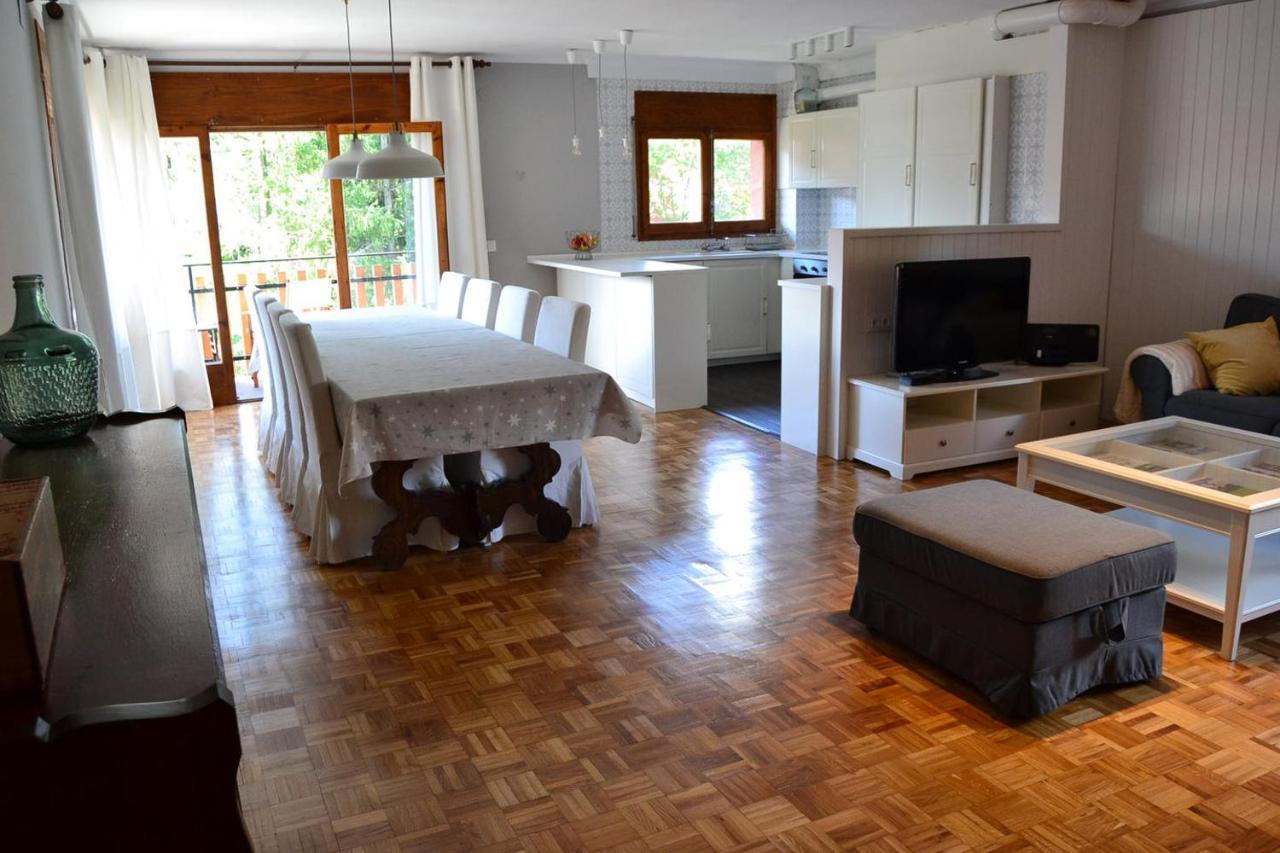 Amplio Apartamento Con Piscina En Llívia Eksteriør billede