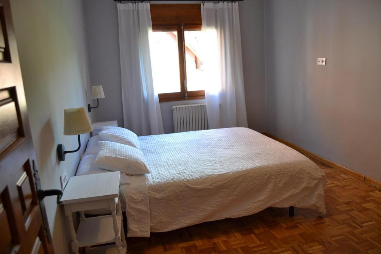 Amplio Apartamento Con Piscina En Llívia Eksteriør billede